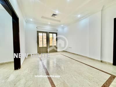 فلیٹ 3 غرف نوم للايجار في سلوى، مدينة الكويت - Spacious 3-Bedroom Apartment for Rent in Salwa