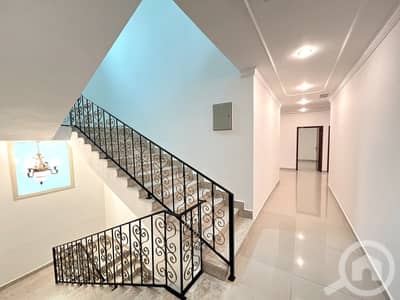 5 Bedroom Flat for Rent in Qurtuba, Kuwait City - Qortuba – great, spacious five bedroom floor w/roof terrace