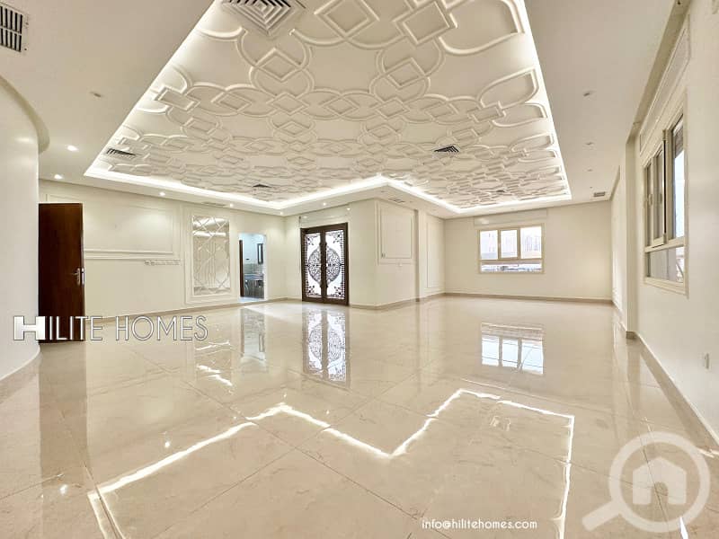 Ground floor four bedroom for rent in Abufathira