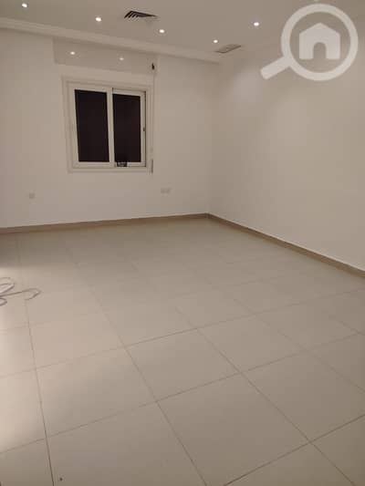 3 Bedroom Flat for Rent in Al Jabriya, Kuwait City - للايجار شقه مع بلكونه في الجابريه قطعه 5