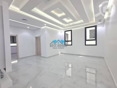 شقة 4 غرف نوم للايجار في المسيلة، مدينة الكويت - Small 4 Bedrooms Apartment in Massayal