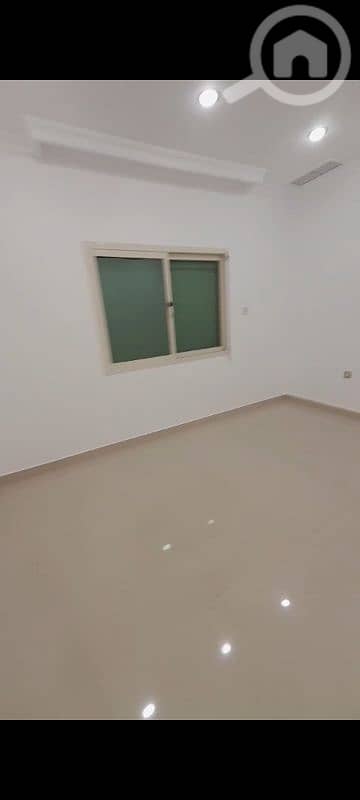 للبيع عمارة قديمة في المهبولة للاستفسار واتساب 96725110