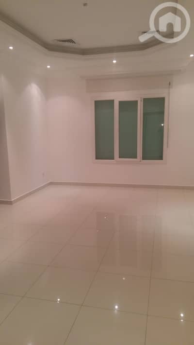 شقة 3 غرف نوم للايجار في المنقف، مدينة الكويت - Beautifully positioned 3 bedroom apt in mangaf
