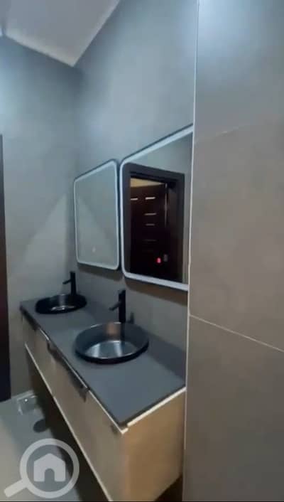 فلیٹ 9 غرف نوم للايجار في ضاحية المبارك عبدالله، مدينة الكويت - للايجار villa زاويه يوجد مقطع تفصيلي لها