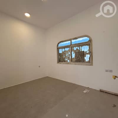 استوديو  للايجار في سلوى، مدينة الكويت - Studio for rent in Salwa, Block 12, ground floor.