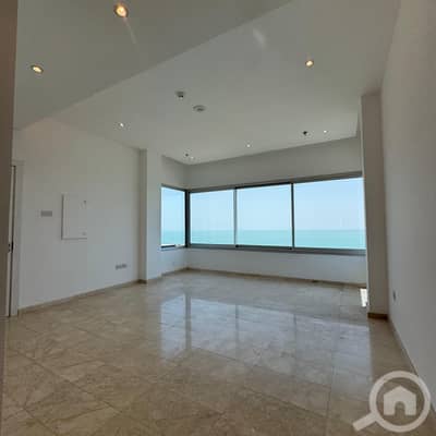 فلیٹ 2 غرفة نوم للايجار في الشعب، مدينة الكويت - A semi-furnished duplex with a direct sea view for rent in Al-Shaab Al
