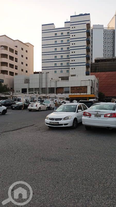 مكتب للايجار ف حولي شارع بن خلدون المساحه ١٦ متر مربع