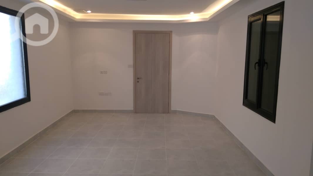 Pets friendly 3 bedroom with terrace in fintas. on the sea side.