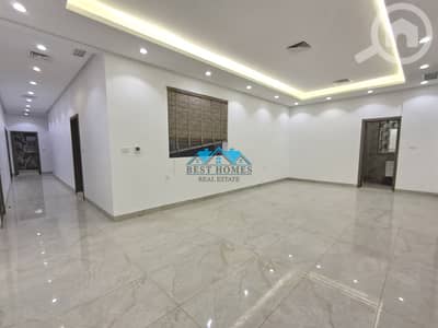 5 Bedroom Flat for Rent in Fnaitees, Kuwait City - Nice and Spacious Five Bedrooms Floor in Funaitees