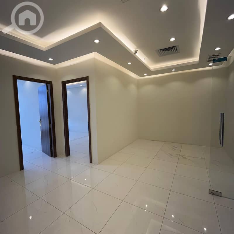 Full-floor commercial office for rent in Hawally Block 4
