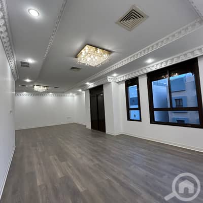 فلیٹ 4 غرف نوم للايجار في الصديق، مدينة الكويت - An entire floor for rent in Al-Siddiq Block 7