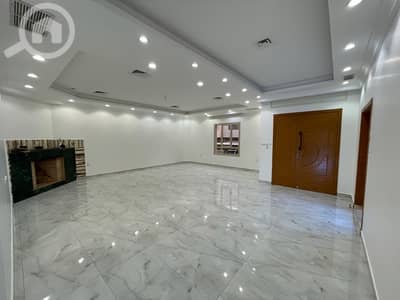 4 Bedroom Flat for Rent in Fnaitees, Kuwait City - للإيجار دور ارضي الفنيطيس