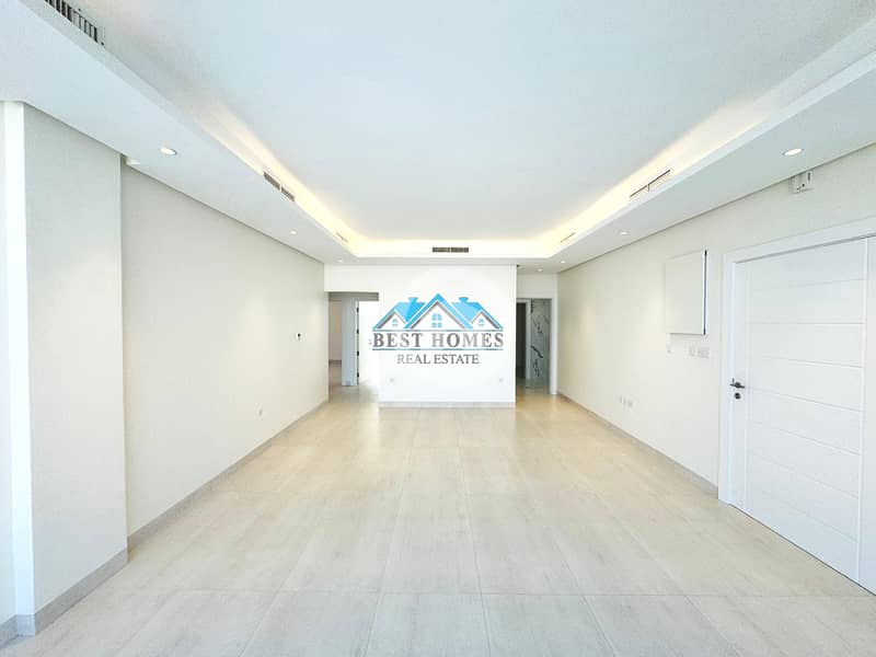 Modern Three-Bedrooms Apartment with Balcony in Salwa Modern Three-Bedrooms Apartment with Balcony in Salwa