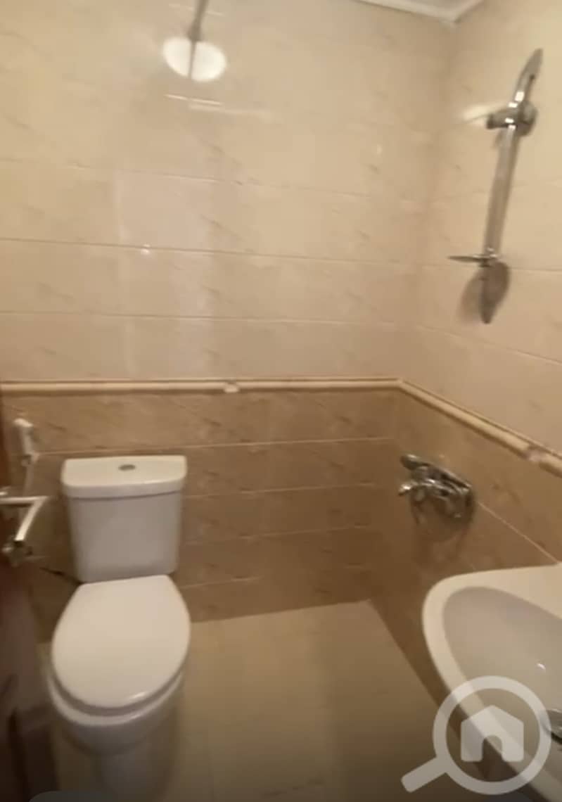 للإيجار شقه في ابو فطيره