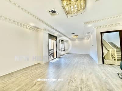 فلیٹ 4 غرف نوم للايجار في الصديق، مدينة الكويت - Spacious 4-Bedroom Floor for Rent in Al Siddeeq