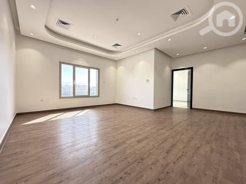 Zahra – bright, three bedroom apartment without balcony Zahra – bright, three bedroom apartment without balcony
