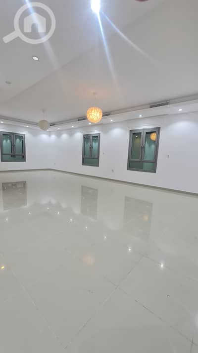 4 Bedroom Flat for Rent in Al Salam, Kuwait City - للإيجار في السلام شقة 4 غرف نوم