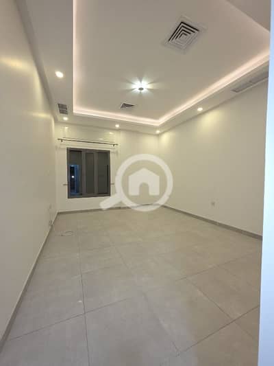 3 Bedroom Flat for Rent in Fnaitees, Kuwait City - fnatees - apartment 3 bedrooms for rent